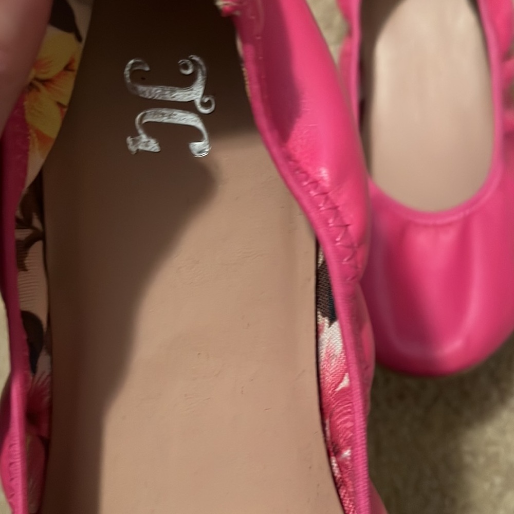 JC Flats - Picture 2 of 4